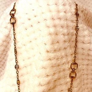 Gold Colored Chain Horse Stirrup Design